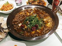 -巴特餐饮6加1音乐餐吧·新疆菜