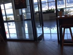 -星巴克(浦东机场T2到达店)