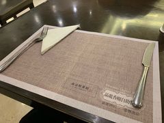 餐具摆设-晶丽香榭自助餐(南京大饭店)