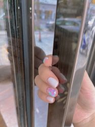 -花岐款式专研健康美甲沙龙
