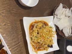 -东口码头·烧鸽子·鱼头泡饼·地方菜(金鹰悦城店)