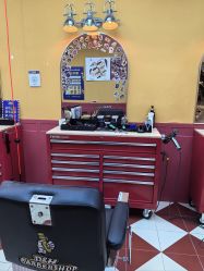 -Devilhands Barbershop男士理容店