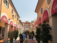 -佛罗伦萨小镇广佛名品奥特莱斯(疏港路店)