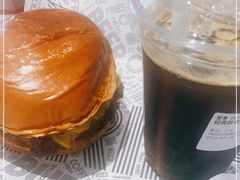 -TRIPS BURGER(大钟寺店)