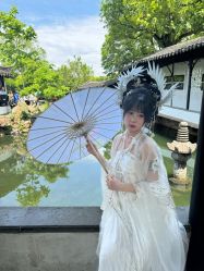 -一揽芳华汉服旗袍体验馆(拙政园店)