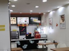大堂-满宝馄饨(HRB新亭街店)