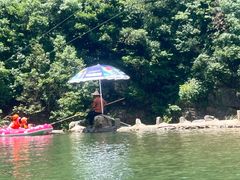 -安吉龙王山峡谷漂流
