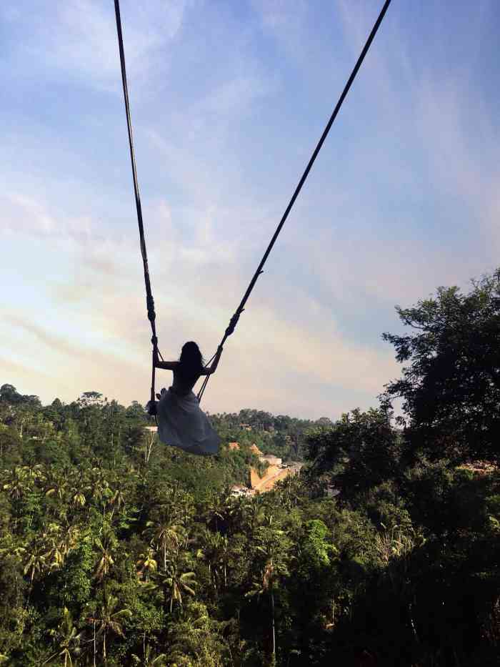 巴厘岛我的秋千-"随团一起来的秋千 有各个难度的 可以先从.