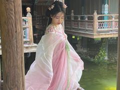 -云锦汉服馆·古典妆造摄影(唐城店)
