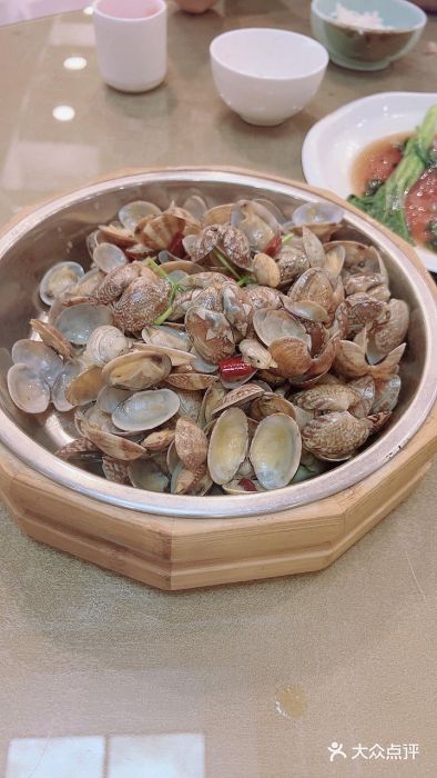 良友·青岛菜(五四广场店)辣炒红岛蛤蜊图片