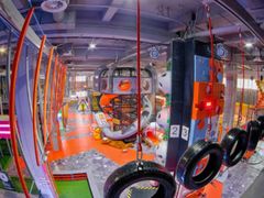 -嗨翻Hi-Fun竞技主题乐园·蹦床亲子生日轰趴(国光1937店)