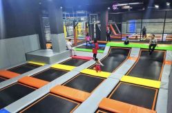 -蹦贝运动中心·蹦床·攀岩·闯关(龙岗店)