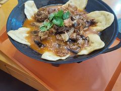 地锅鸡贴饼-和先生的砂锅鱼(八方汇店)