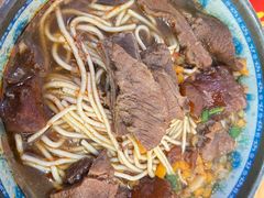 -牛师傅牛肉面(尚隆路店)