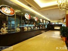 -泓历皇朝酒店(东亭店)