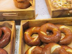 -巴黎贝甜(大宁国际商业广场店)