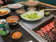 -臻牛烤肉