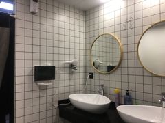 -汗水空间私教健身连锁(SM广场店)