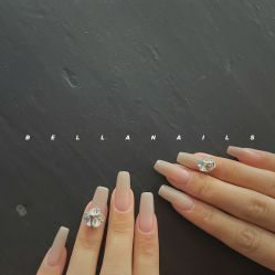 -BELLAREAL新美社