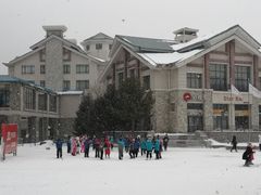 -亚布力新体委滑雪场