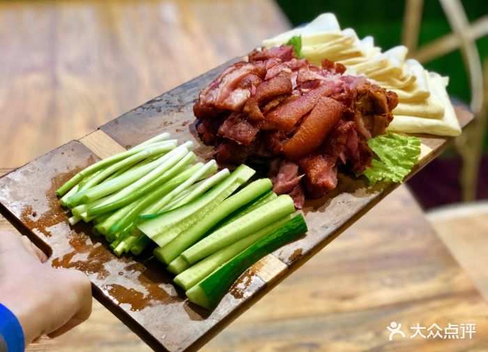 会景翡翠餐厅烤肘子卷饼图片