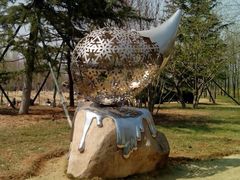 很喜欢这个雕塑的质感-济南森林公园