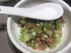 芹菜牛肉-海底捞火锅(龙湖三千集店)