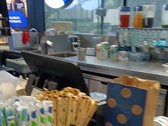 -瑞幸咖啡(万科天荟大厦店)