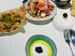 -LESCEDARS Brasserie Bistro香柏树