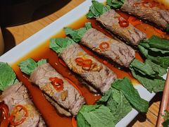 薄荷牛肉卷-云海肴·汽锅鸡·云南菜(高德置地店)