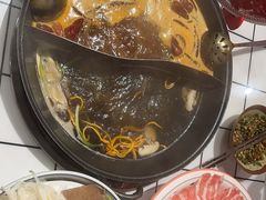 -伍师兄市井火锅(东部星悦天地店)