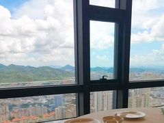 -景月阁空中食府(希尔顿酒店)