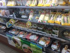 -全家便利店(东直门店)