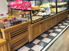 面包甜点陈列柜-味多美(民星路店)