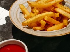 -LESCEDARS Brasserie Bistro香柏树