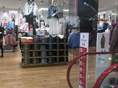 -优衣库(深圳万象天地旗舰店)
