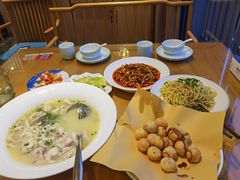 -严记小天府酸菜鱼(西四路店)