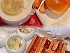 -弦月窗LUNETTE BY AMANDA(复兴路店)