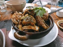 红烧鱼头煲-雄伟美食(高沙中街店)