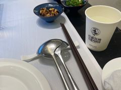 -红鼎豆捞·非遗鲍皇汤火锅(宝丰路店)