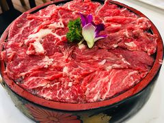 鲜切黄牛肉-港迹·鲜围煮海鲜火锅(湖州时代广场店)