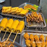 华店附近这家铜锅涮肉里面的烧烤也好好吃啊！ 
