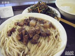 红烧肉面、海带丝-新川面馆(新街口二店)