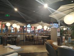 大堂-日进一片海.生腌海鲜火锅.宵夜烧烤(三里屯总店)