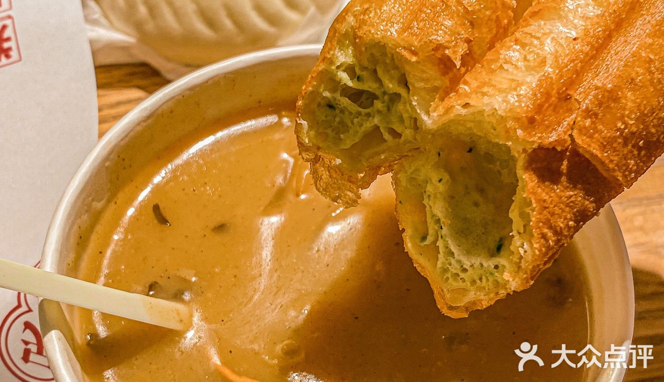 在郑州有好多家店铺!不怕找不到 再忙也不要忘记吃早餐哟