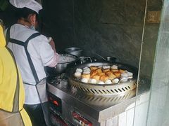 -钱记包子糕团