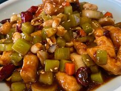 -川流不息·地道川菜·小龙虾(松东路店)