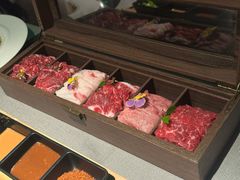 -左庭右院鲜牛肉火锅黑金店(陆家嘴中心店)