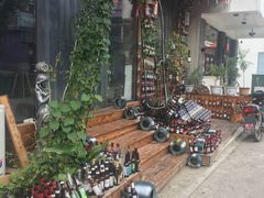 -百里峡七彩艺术小镇