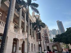 -香港大学